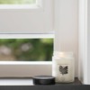Zusss geurkaarsje schone was blad wit 0503 086 0500 00 sfeer1