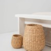 Zusss stoergevlochten mandje waterhyacint 15x15cm naturel 0505 052 1511 00 sfeer1
