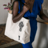 shopper flowergirl abdf6c79 2e37 4b60 9c33 f9ff622cc3e6 394x
